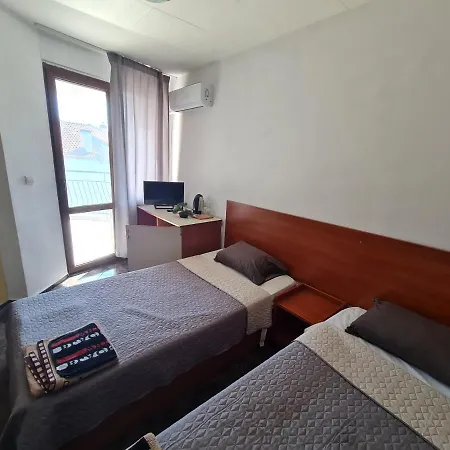 Guest house алми Almi 4*