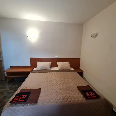 алми Almi ゲストハウス